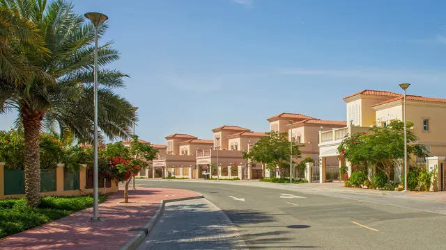 Jumeirah Village Triangle 社区实景